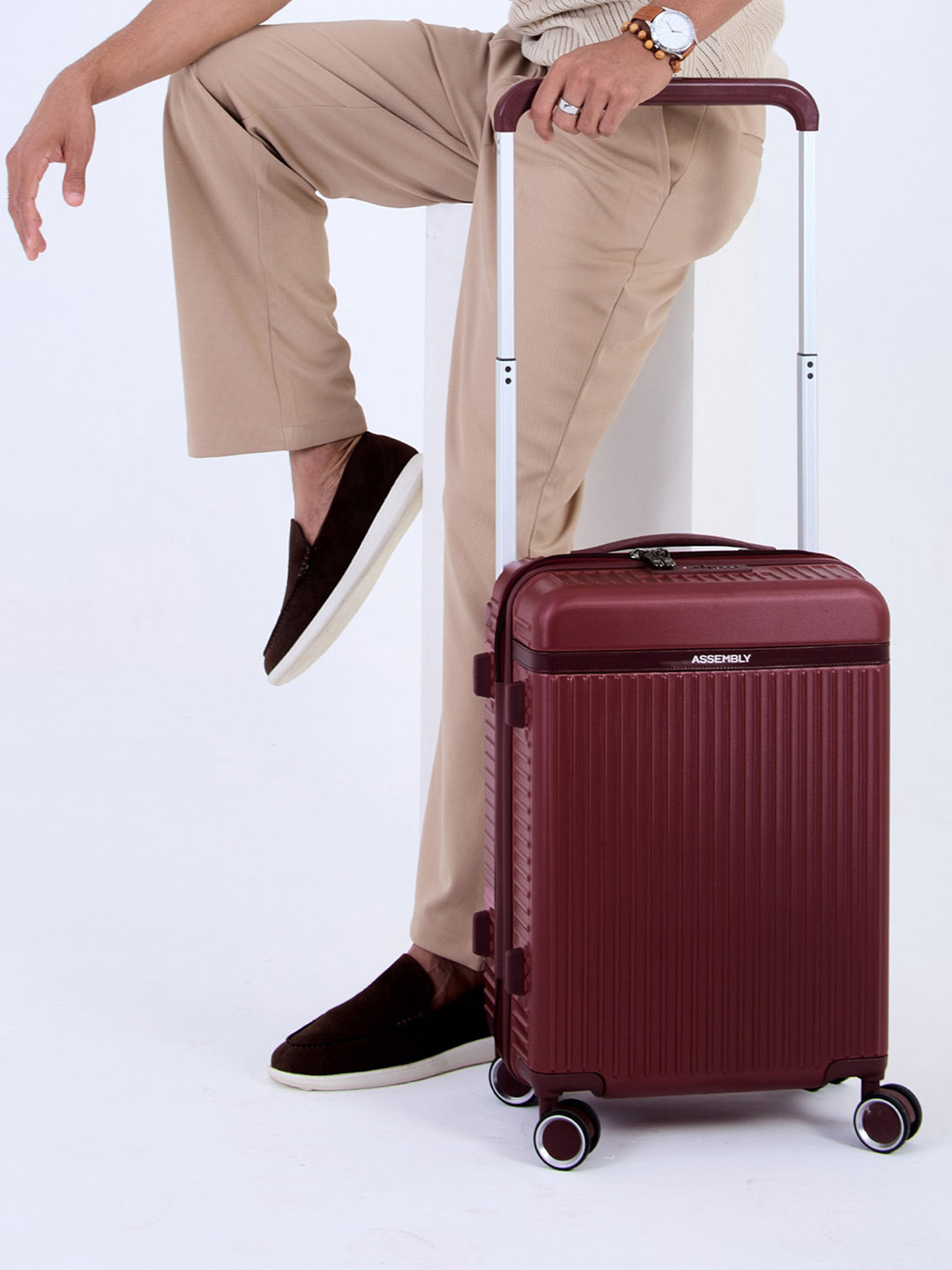 Assembly Rover Red Premium Cabin Trolley Bag - 20 Inches