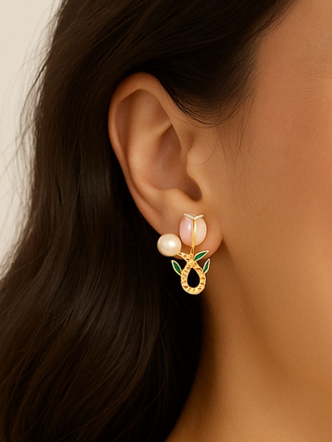 DressBerry Women Gold-Plated Artificial Beads Contemporary Floral Stud Metal Earrings