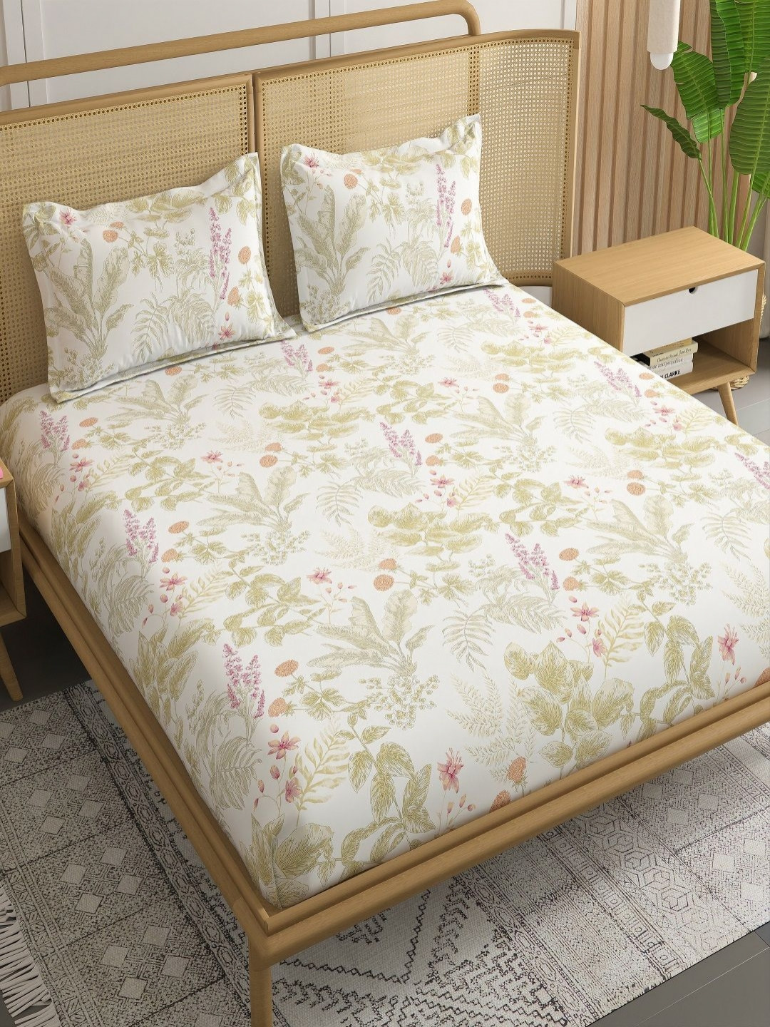 tundwal's Floral 210 TC Pure Cotton King Bedsheet with 2 Pillow Covers 108X108 inch