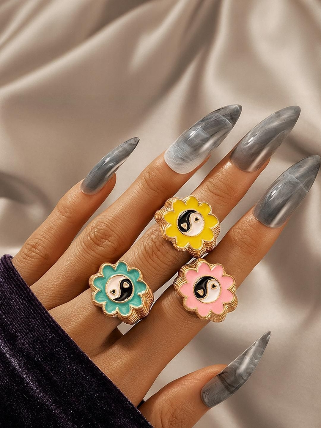 DressBerry Women Set Of 3 Korean Flower Ring