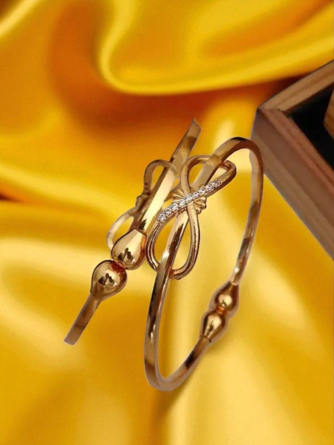 DIVASTRI Women Gold Brass American Diamond Bangle