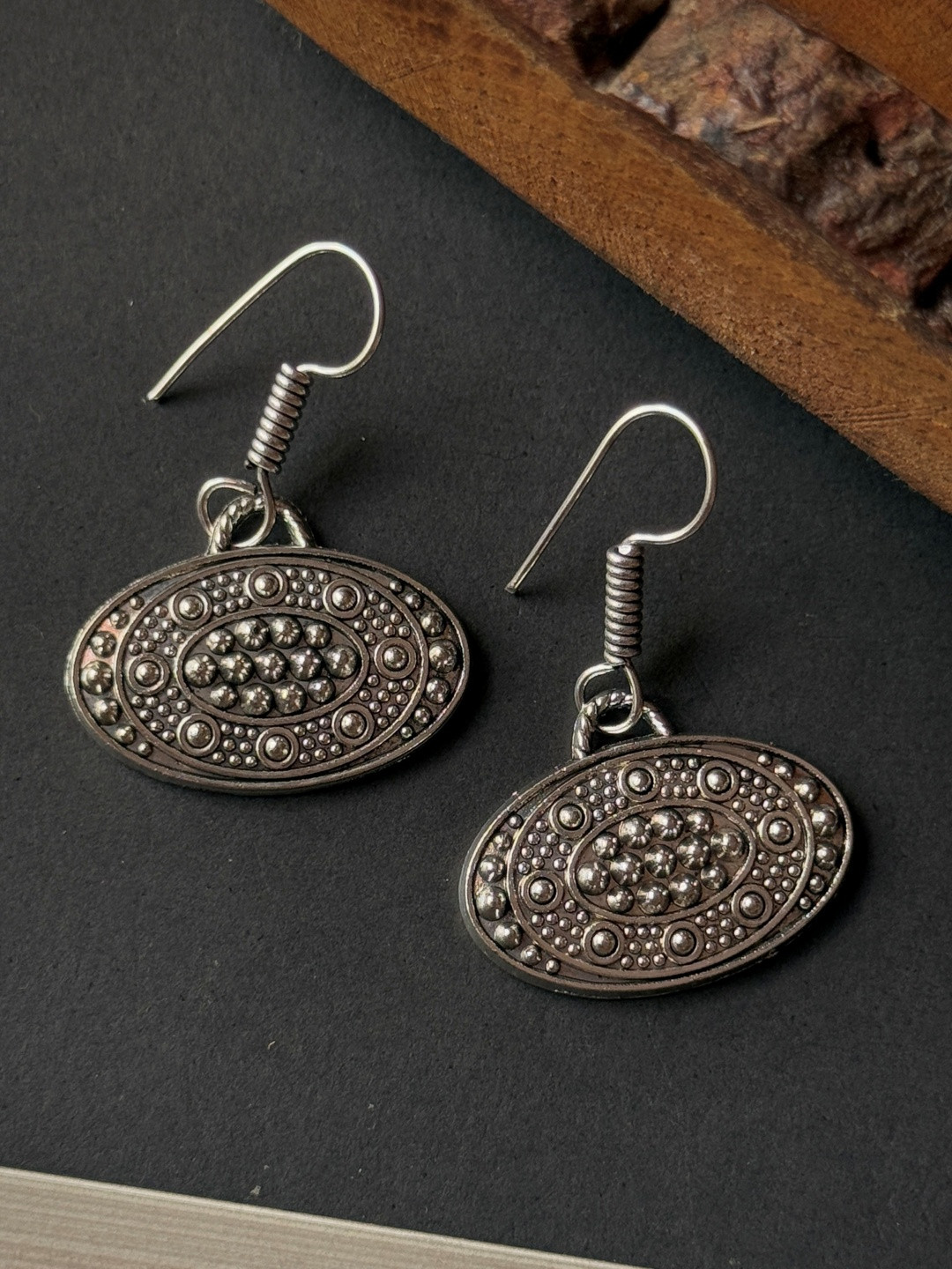 Jhumki Wala Oval Shaped Oxidised Hoop Earrings