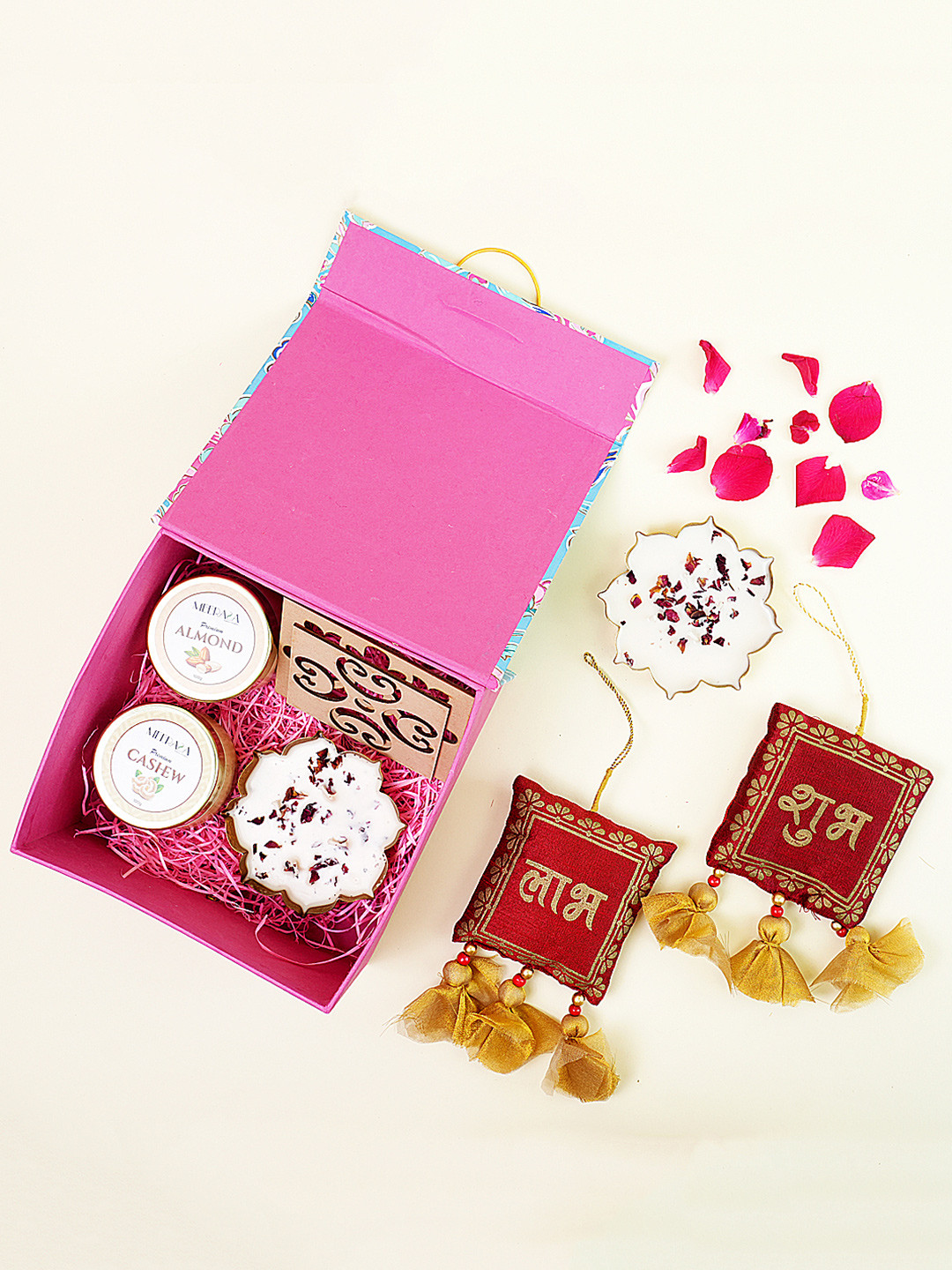 THE MOHRAJ 8Pcs Cashews & Almonds With Candles & Wall Decors Set