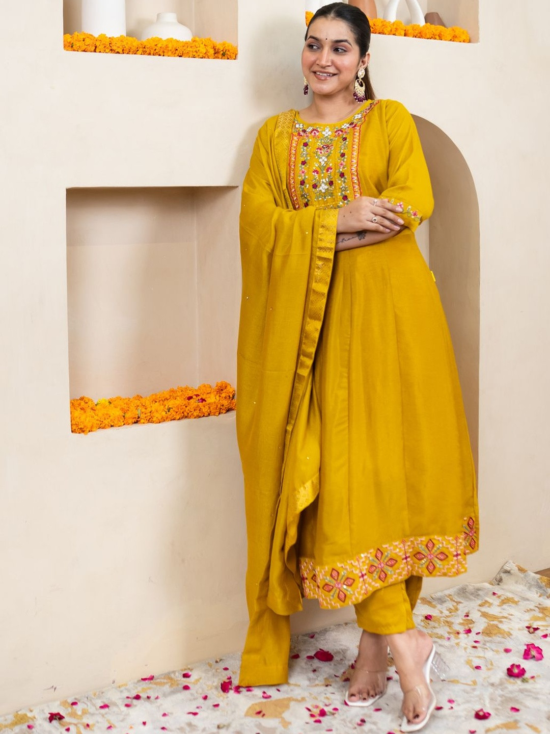 VredeVogel Women Kurta Pant Set with Dupatta