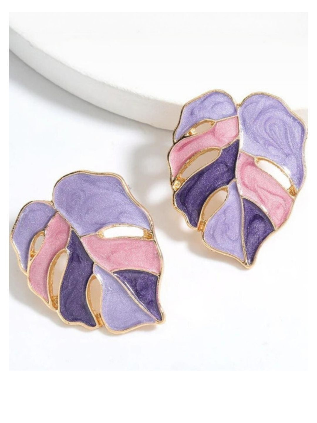 Tipsy closet Women Gold-Plated Metal Leaf Shaped Earrings