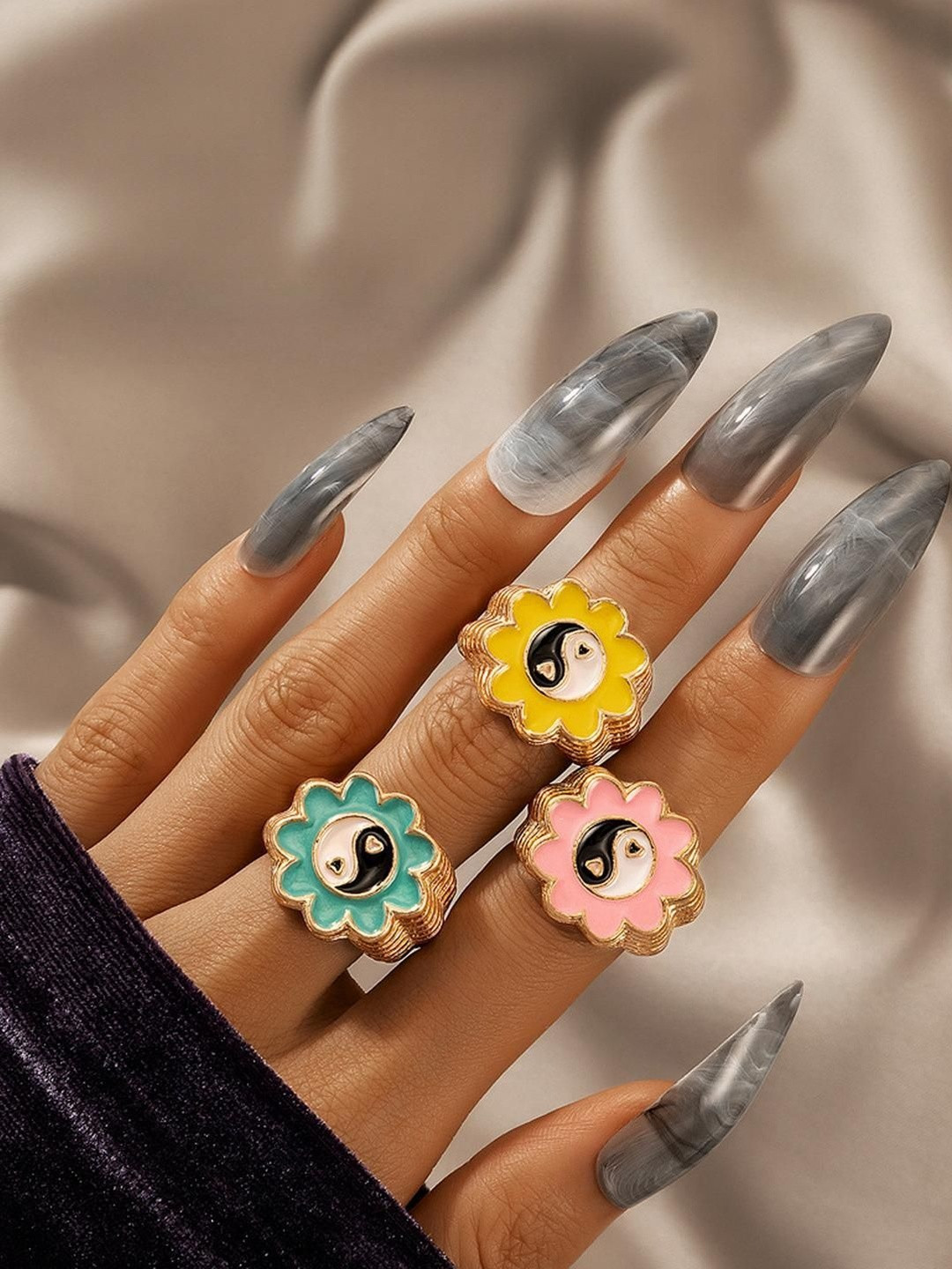 DressBerry Women 3 Pcs Multicolor Japanese And Korean Fashion Flower Rings