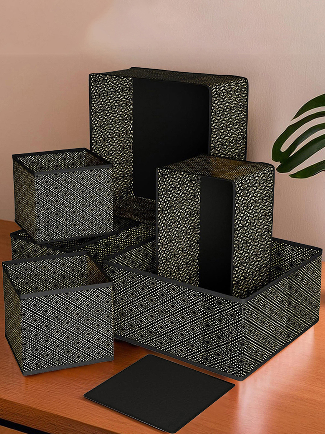 Aura Black & White 6 Pieces Dot Printed Regular Drawer Organisers