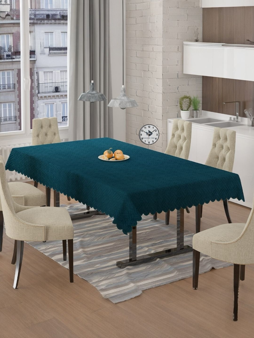 BIGGER FISH Velvet Green Anti-Skid 6-Seater Table Cover