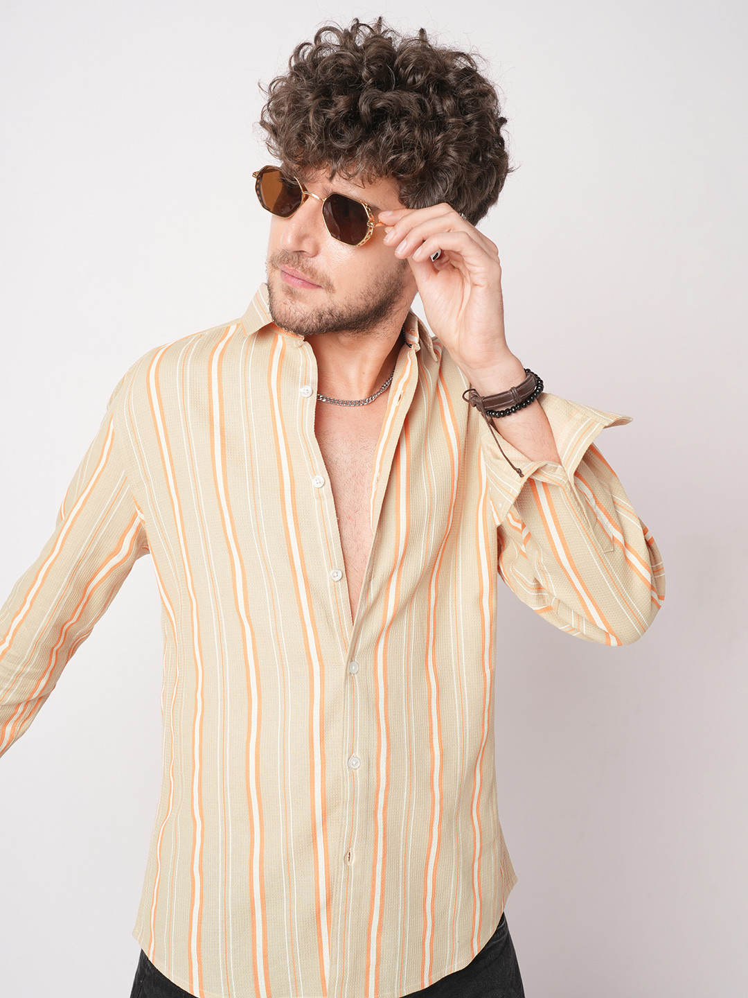 VASTRADO Men Classic Slim Fit Vertical Striped Spread Collar Cotton Casual Shirt