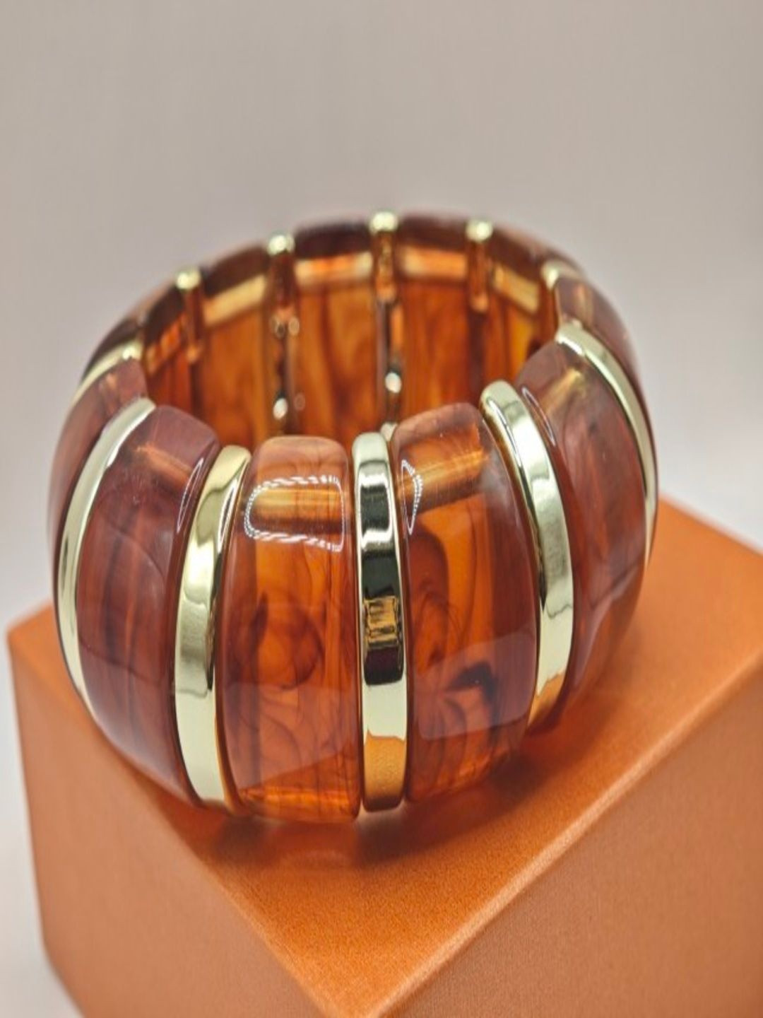 SAPRAA TRENDS Women Ceramic Gold-Plated Cuff Bracelet