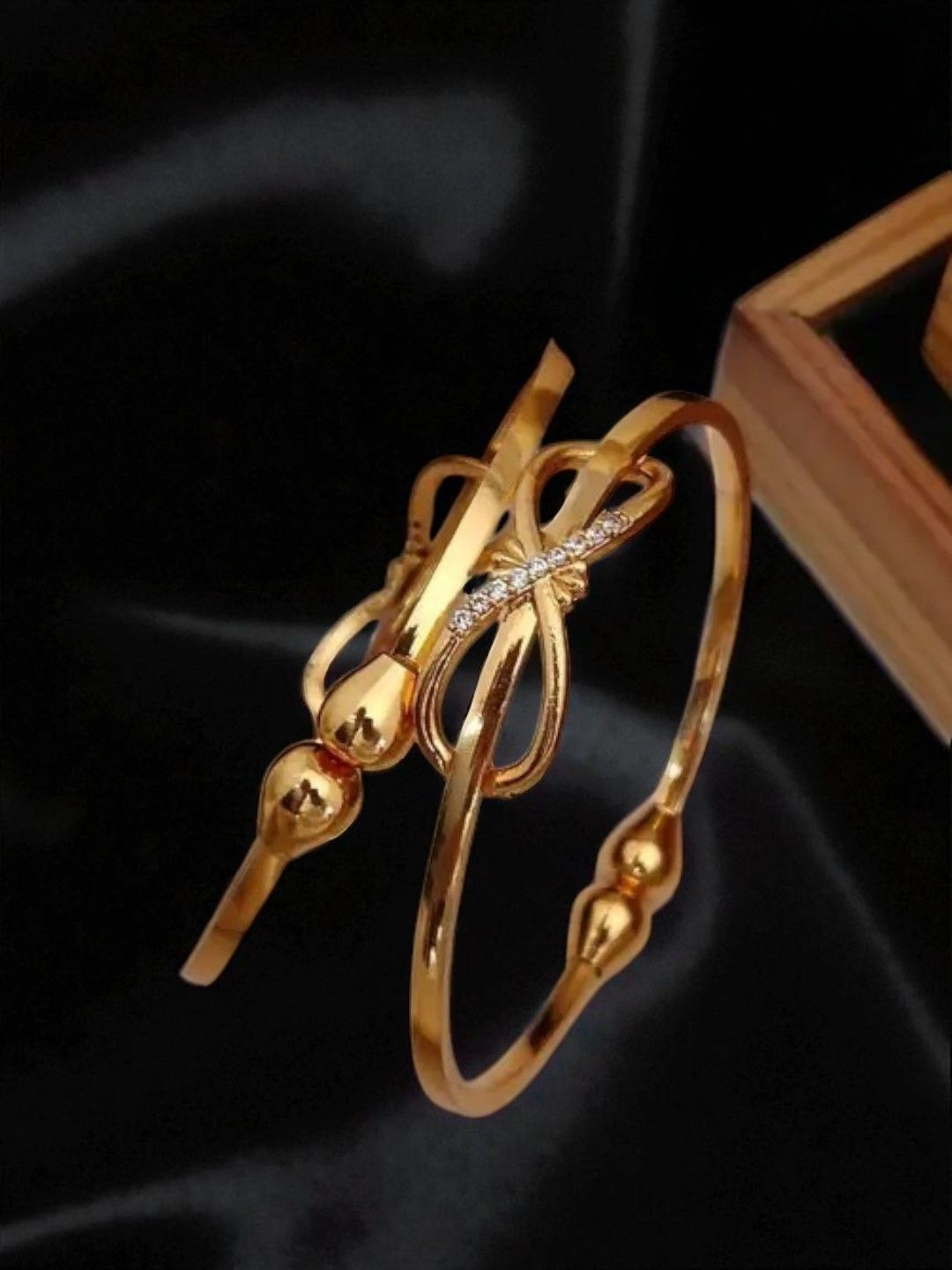 DIVASTRI Gold Brass American Diamond Bangle