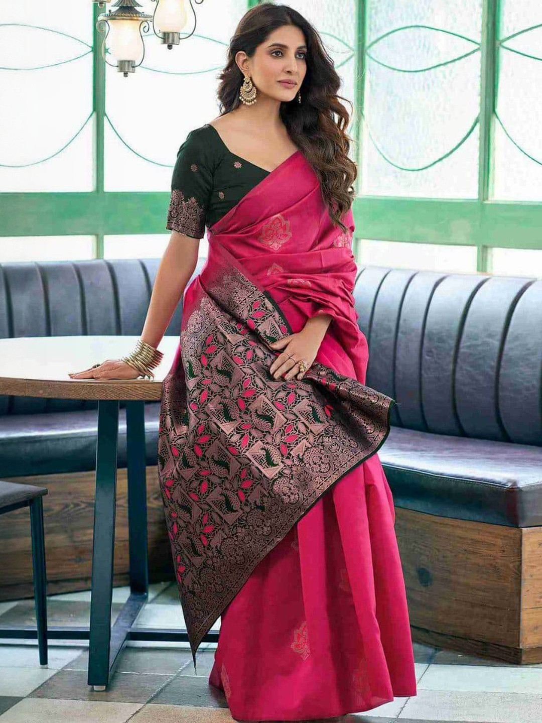 FLUXUS Ethnic Motifs Woven Design Zari Banarasi Saree