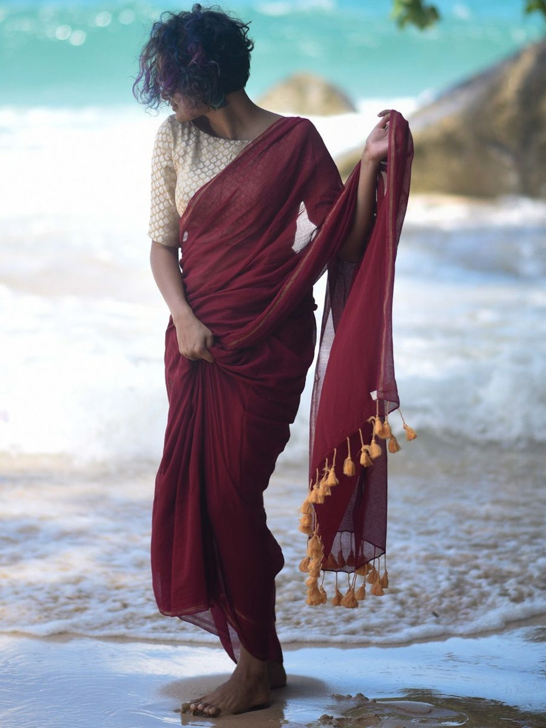 Suta Maroon Mul Cotton Saree Without Blouse Piece