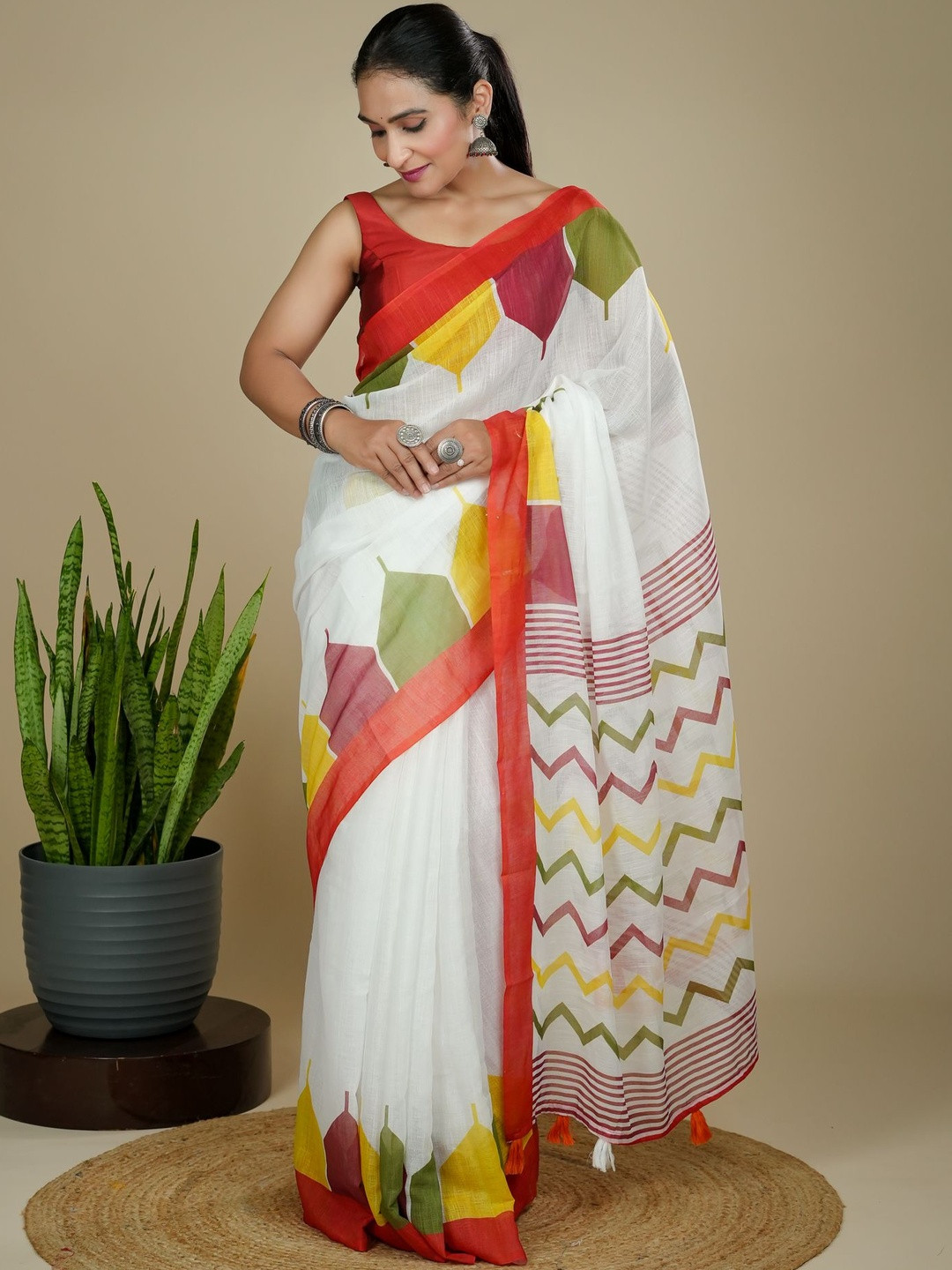 HELLA FASHIONS Block Print Saree