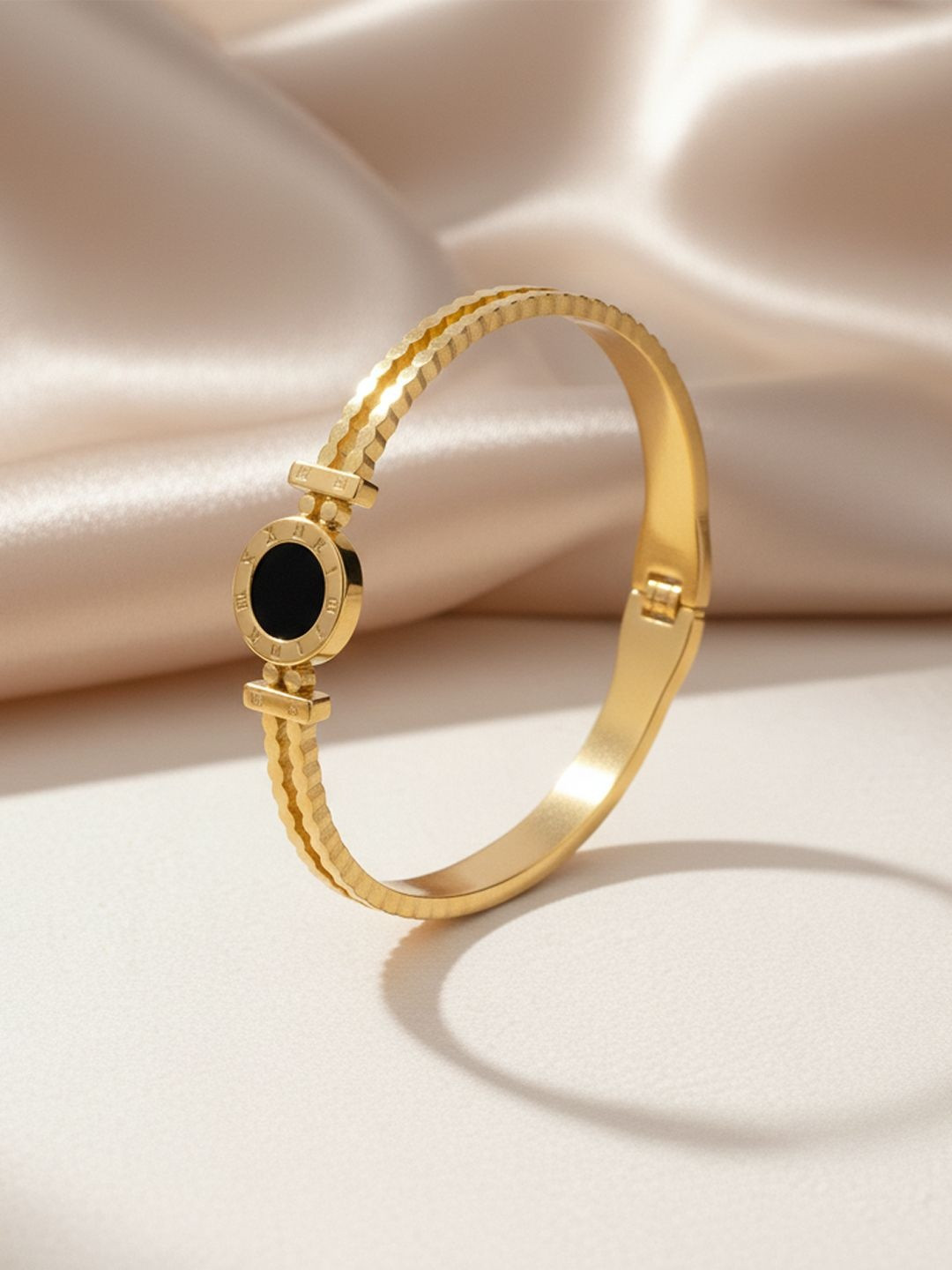 GOLDIWALA Women Gold-Plated High Quality Stainless Steel Kada Bracelet