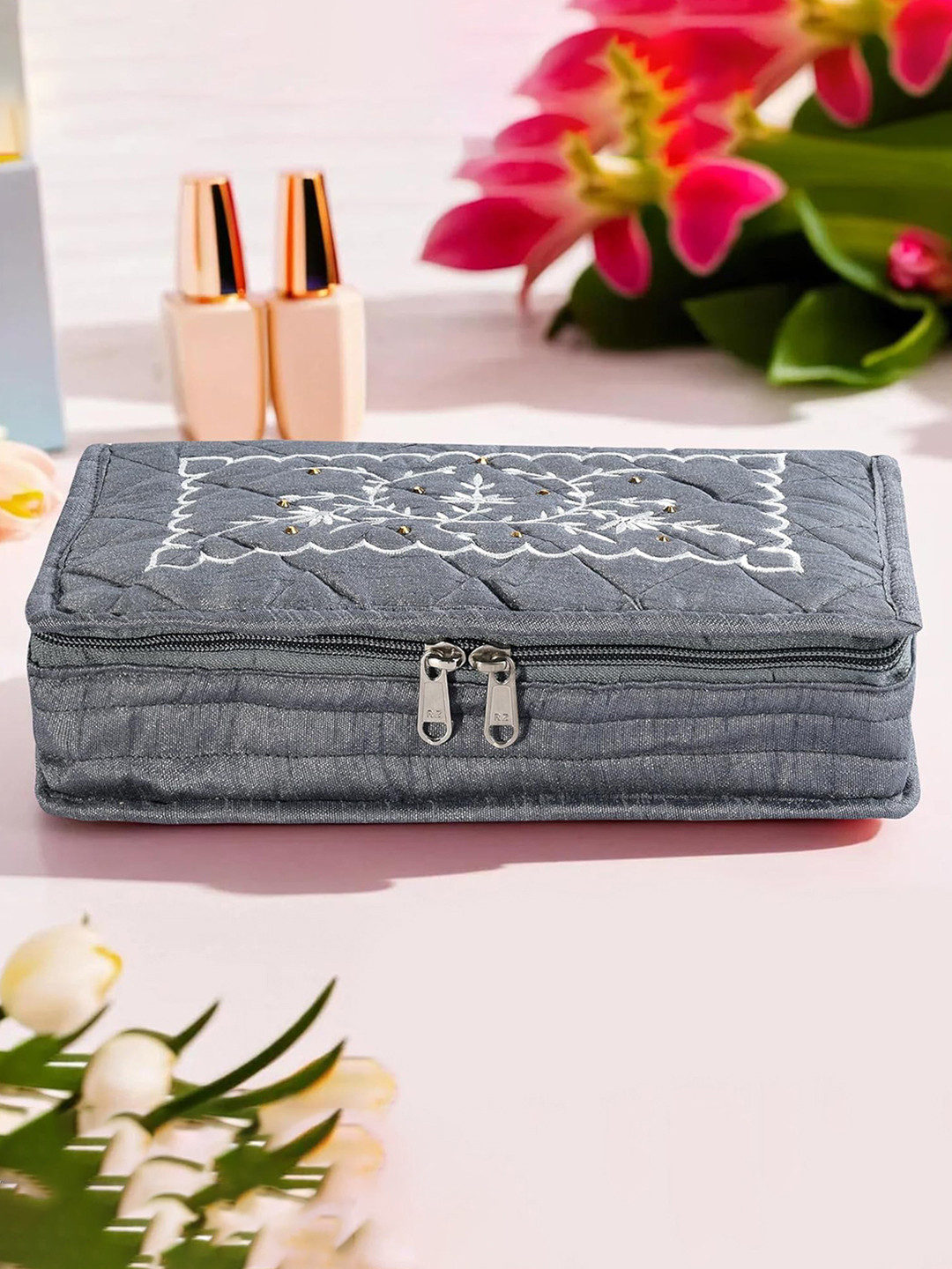 Kuber Industries Grey & White Embroidered Portable Jewellery Organizer