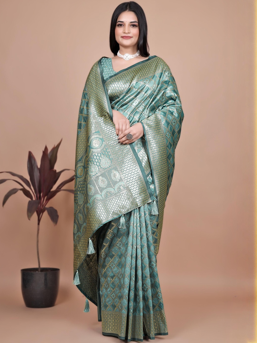 Mameraa Ethnic Motif Printed Woven Design Zari Saree