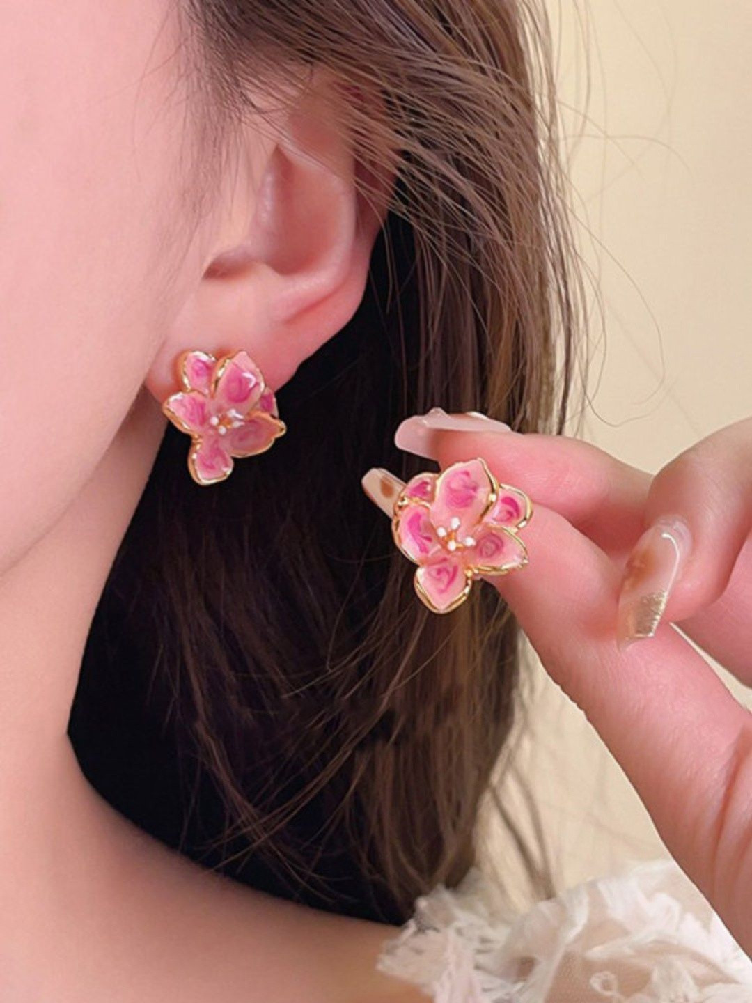 Tipsy closet Women Floral Gold-Plated Metal Contemporary Artificial Beads Studs Earrings