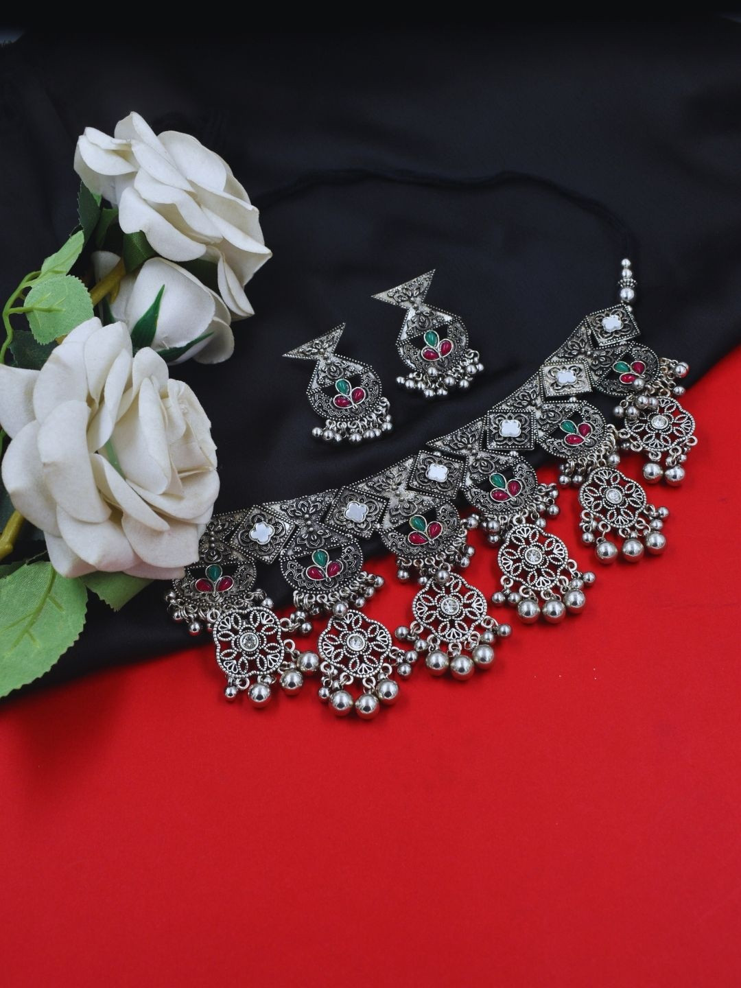 J & C Fashion Arena Silver-Plated Brass Artificial Beads Necklace