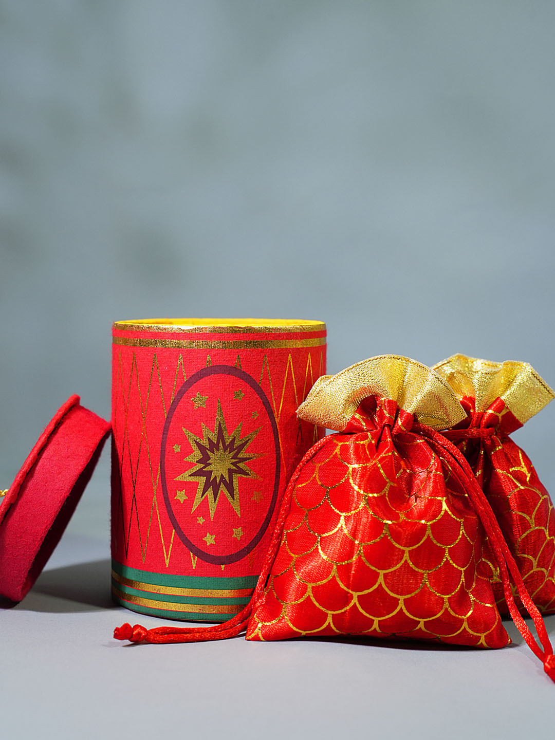 THE MOHRAJ Red & Green Wood Pataka Gift Box Firecracker Style Box