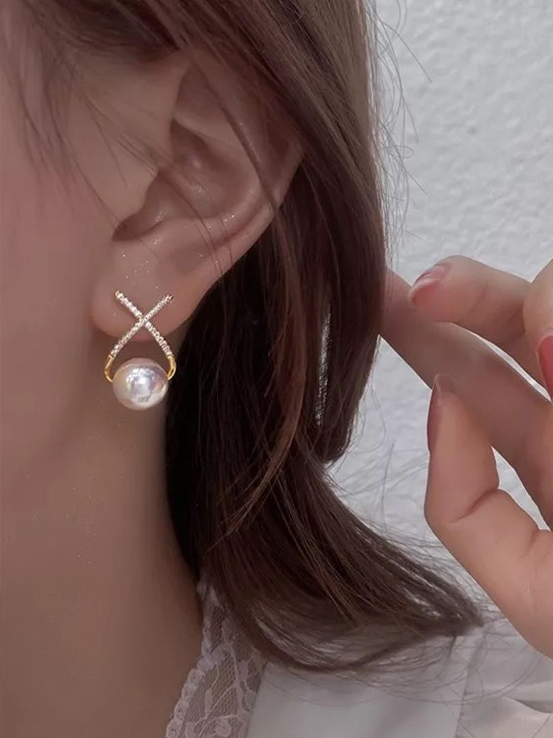 DressBerry Women Contemporary Gold-Plated Korean Cross Shape Pearls Studs Earrings