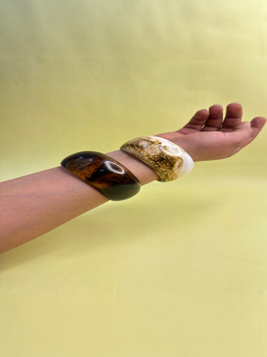 TAG 7 Set of 2 Resin Bangles