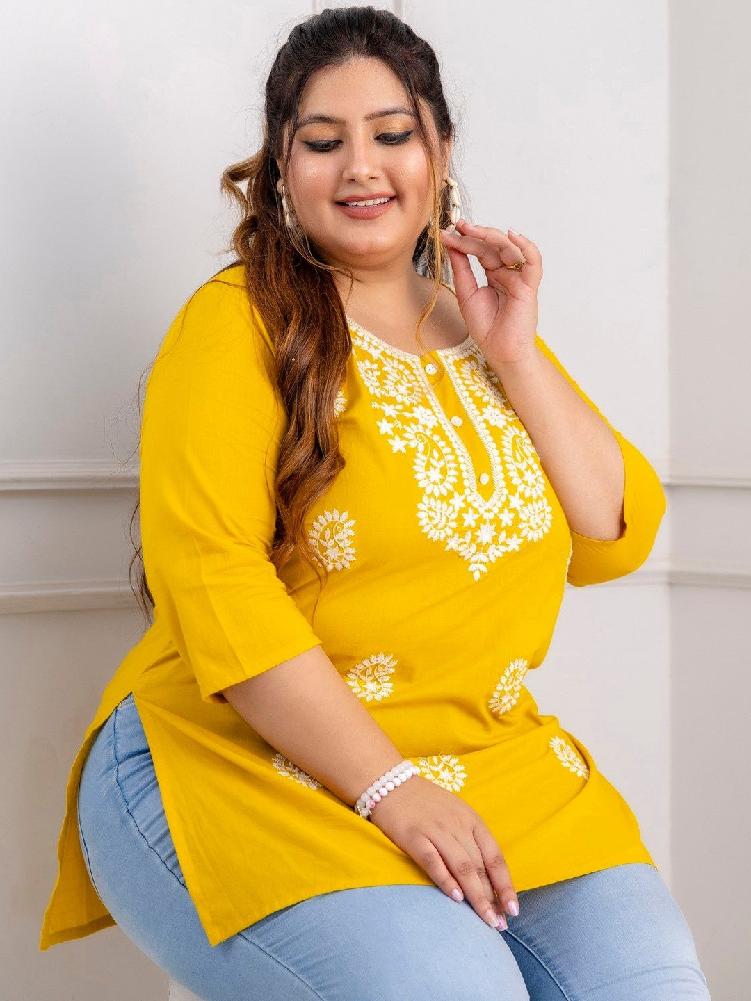 ROPADEMODA Plus Size Ethnic Motifs Embroidery Thread Work Pure Cotton Straight Short Kurti