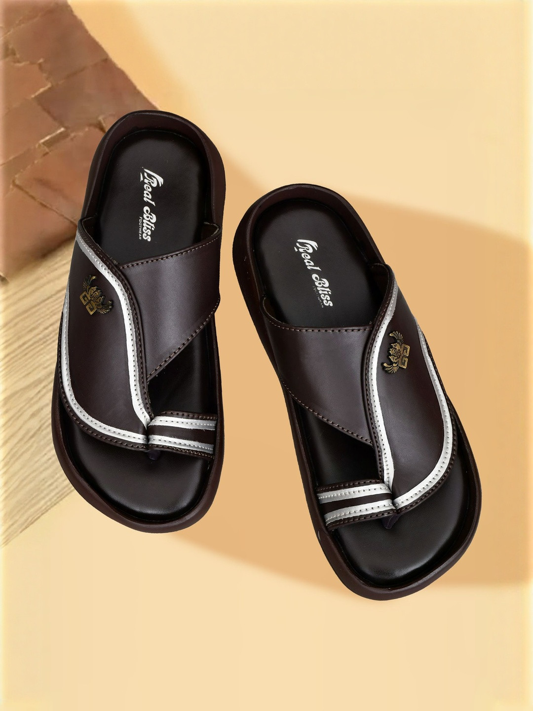 REAL BLISS FOOTWEAR Men Comfort Synthetic Leather Sandals