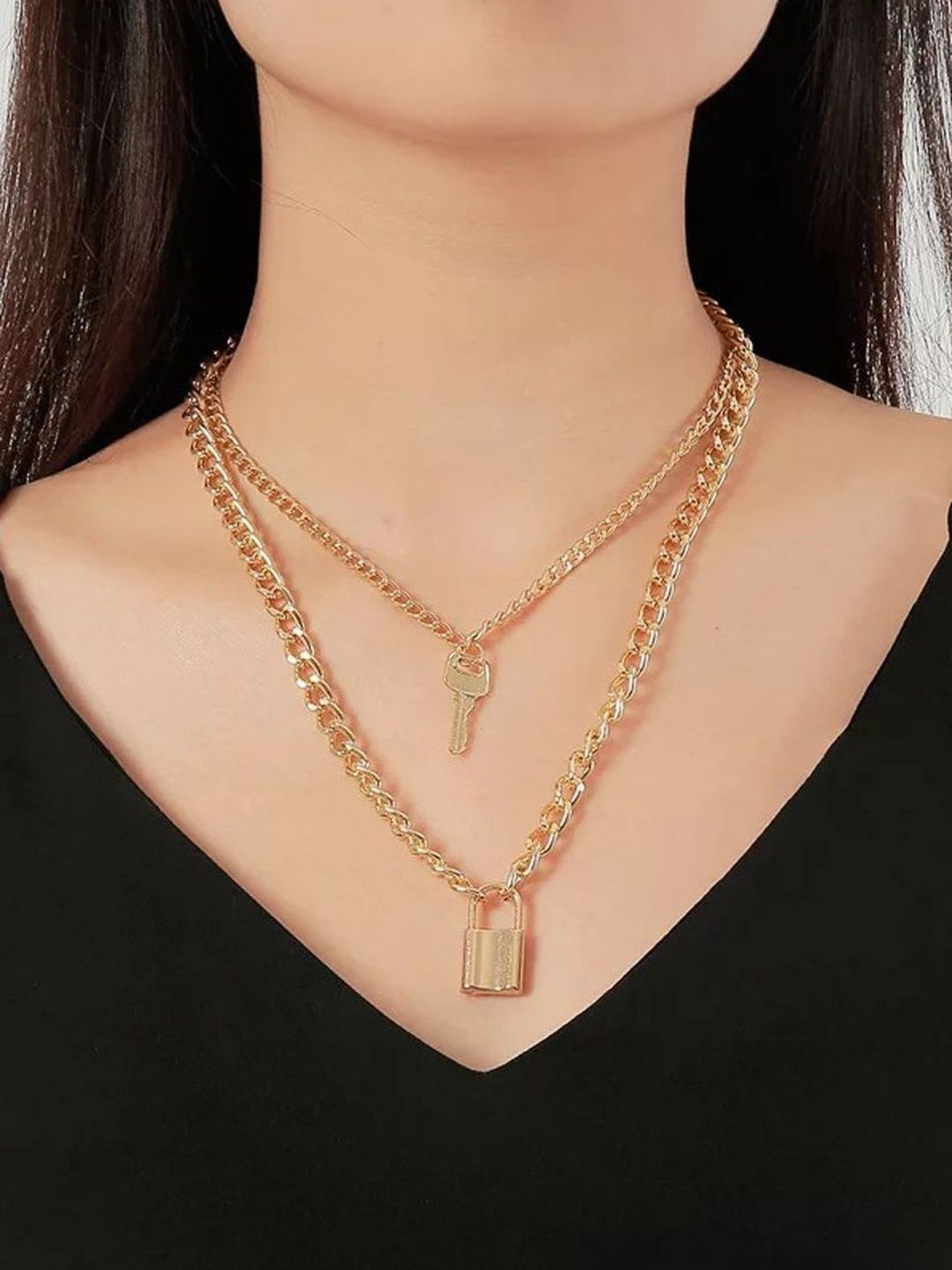 DressBerry Gold-plated Double Layered Lock And Key Minimal Necklace