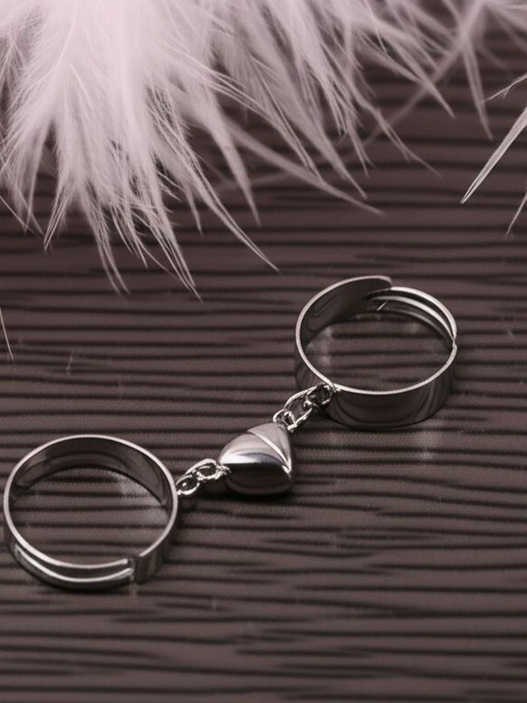DressBerry Magnetic Heart Silver Matching Love Couple Rings