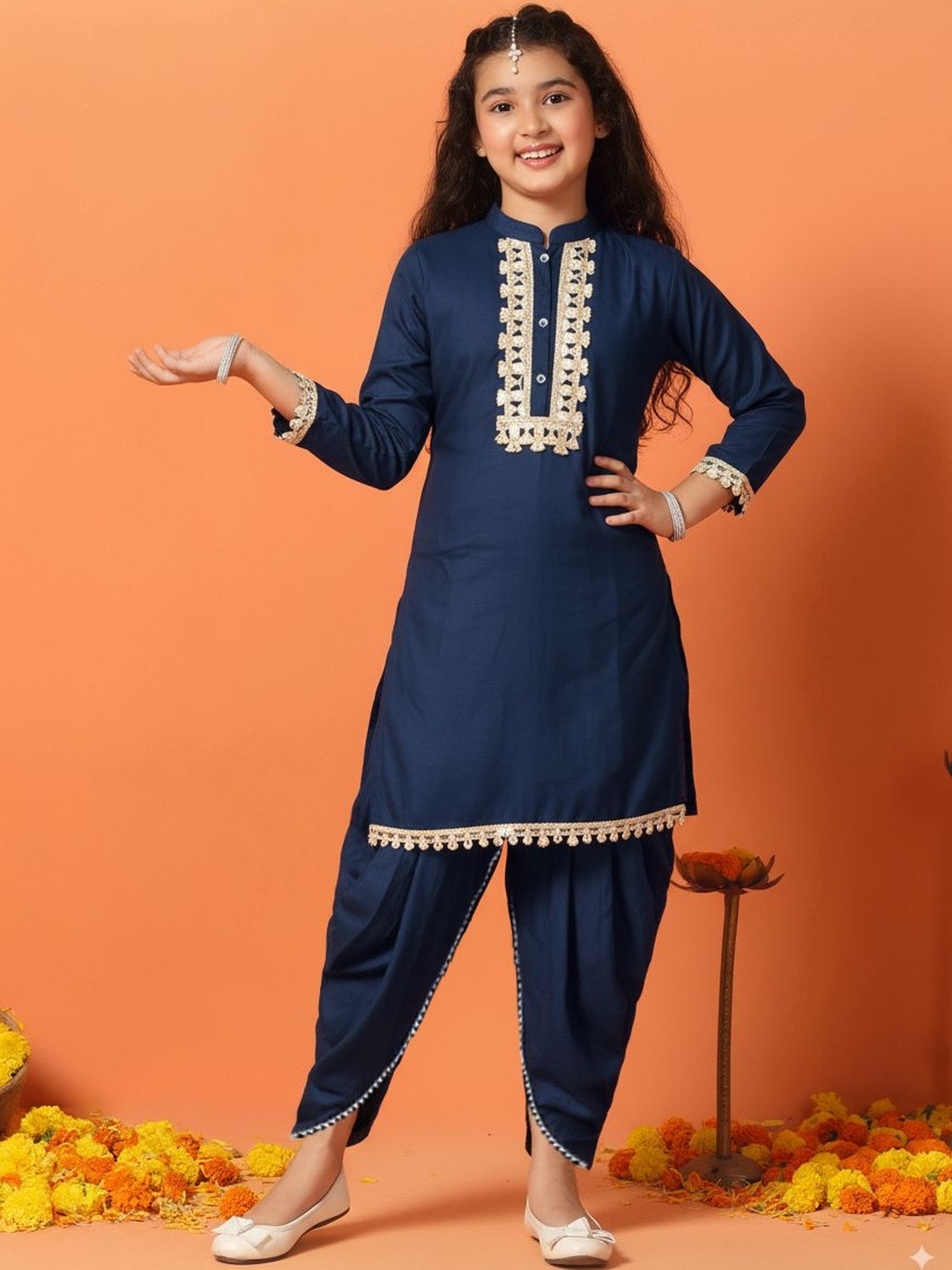 FASHION DREAM Girls Band Collar Regular Thread Work Kurta With Dhoti Pant