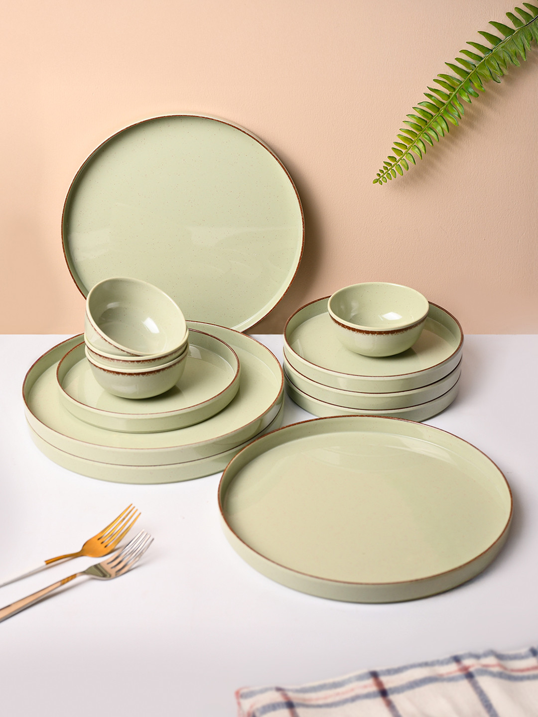 MARKET99 Rusty Green 12 Pieces Glossy Dinner Set