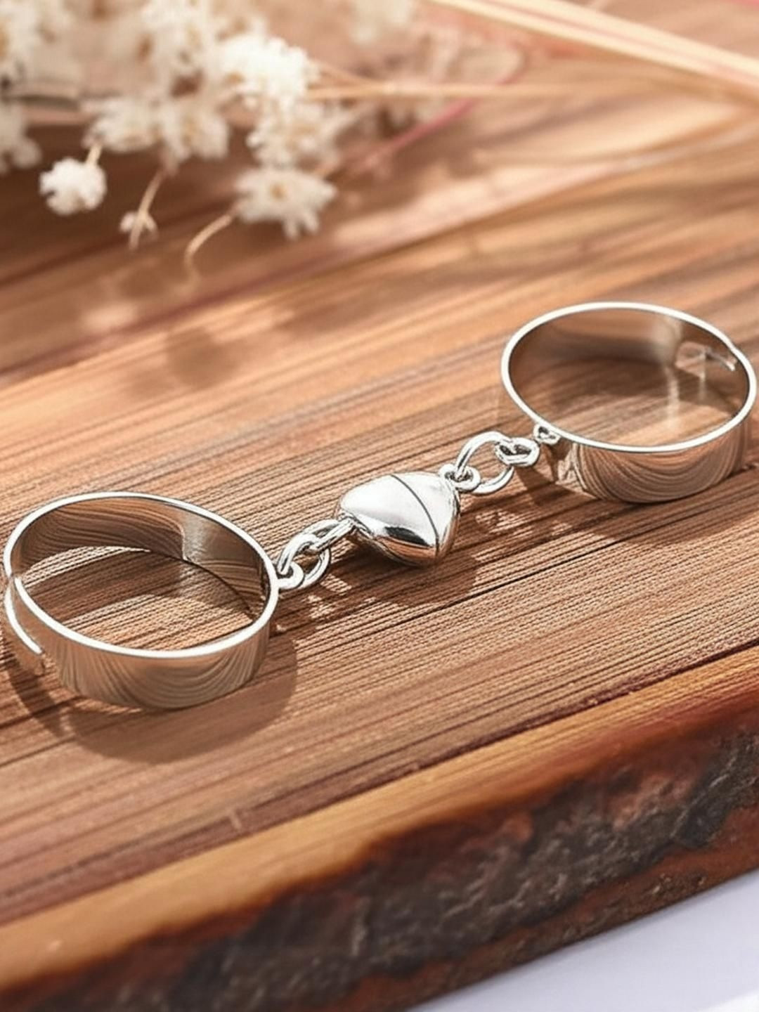 DressBerry Silver Magnetic Heart Shaped Matching Couple Ring