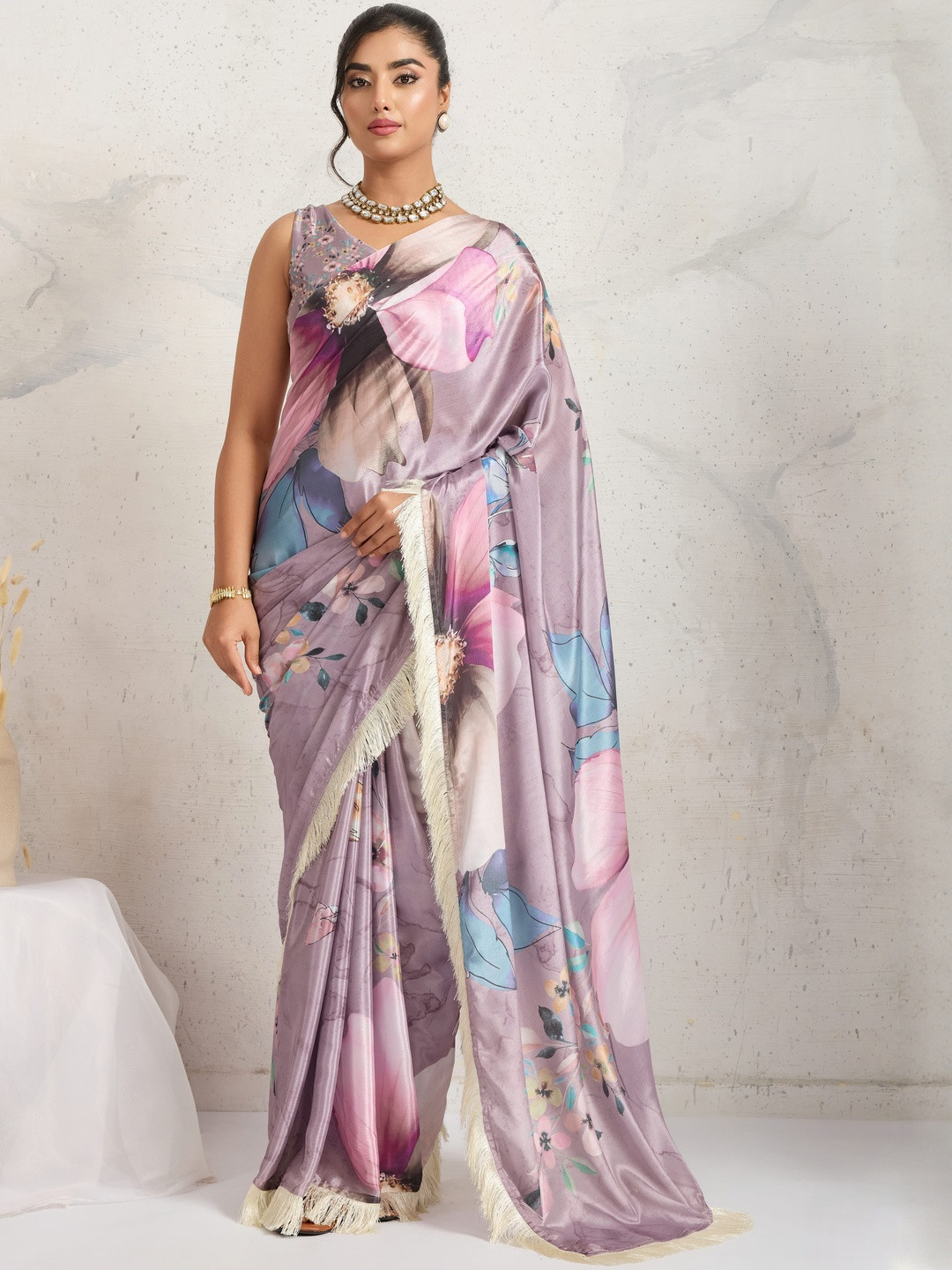 RACHNA Women Satin Embellished Lace Ready To Wear Saree