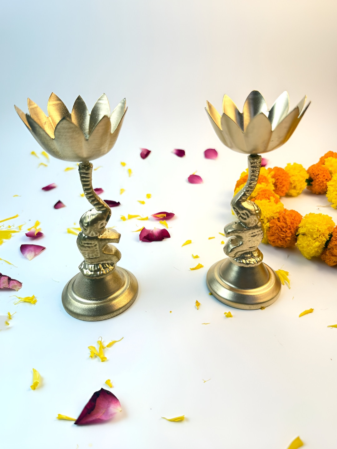 Giftii Gold Toned 2 Pieces Elephant Lotus Metal Tea-Light Candle Holders