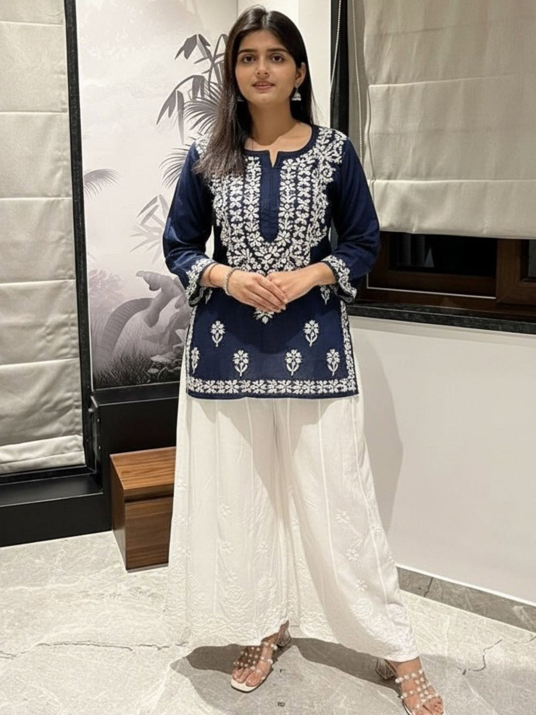 Everything In Chikankari Women Floral Embroidered Round Neck Chikankari Kurti