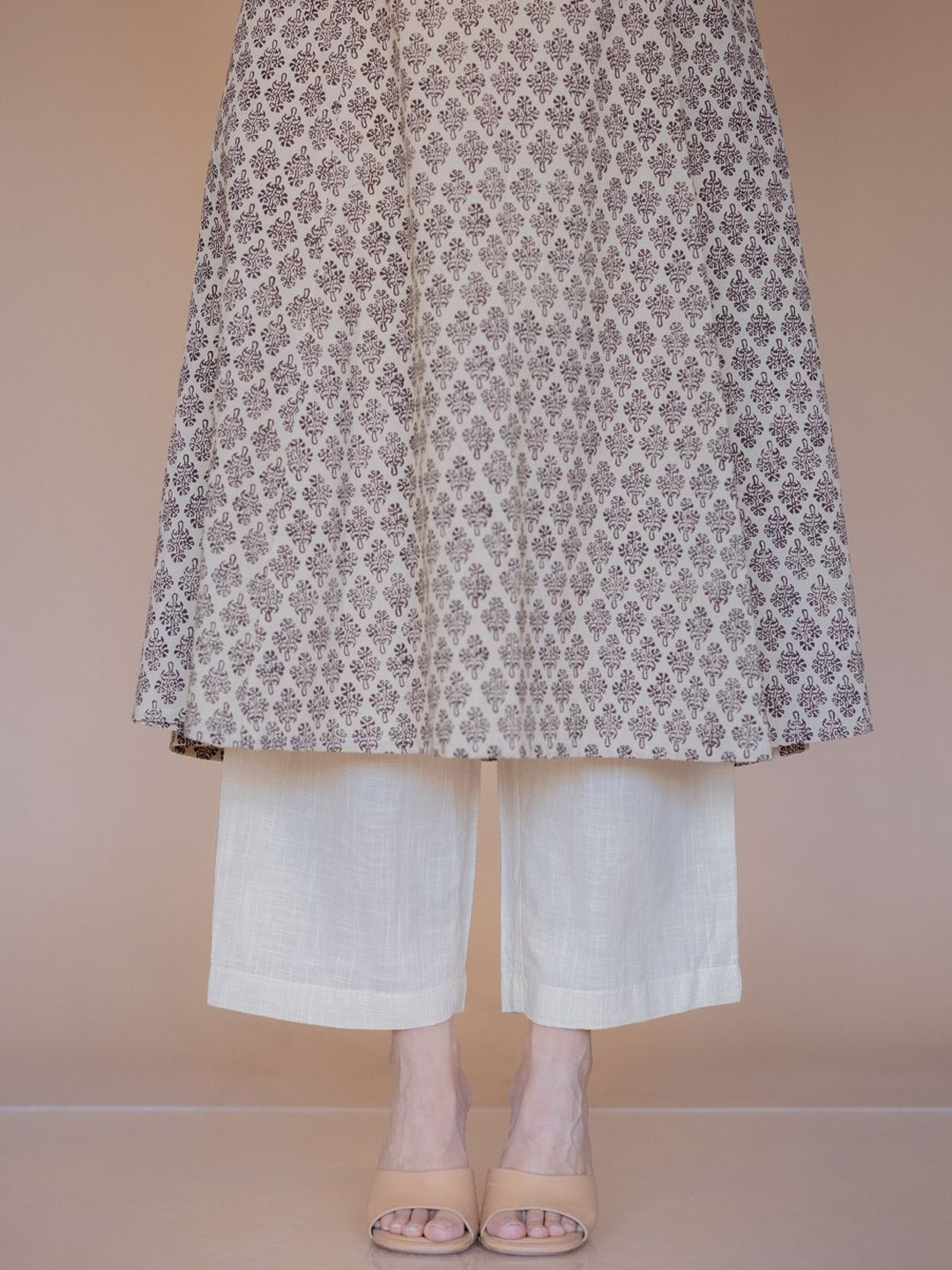 THE INDIAN ETHNIC CO Women Beige Solid Slub Cotton Straight Pant