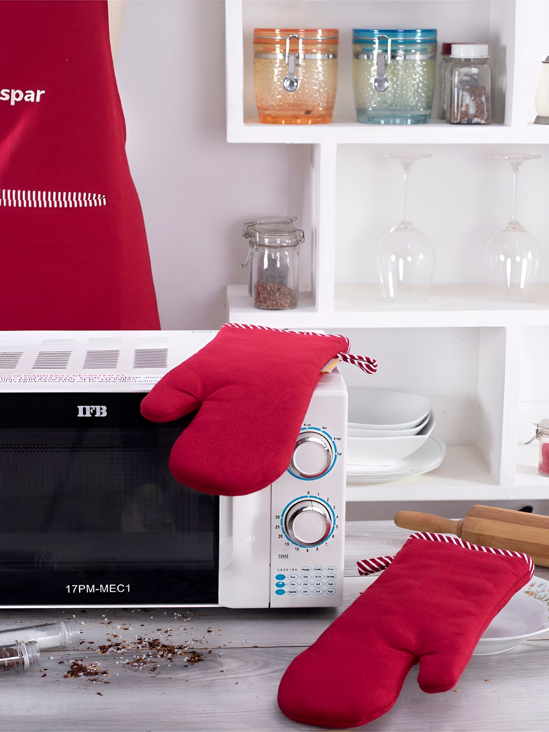 MASPAR 2-Pcs Red & White 2 Pieces Striped Oven Gloves