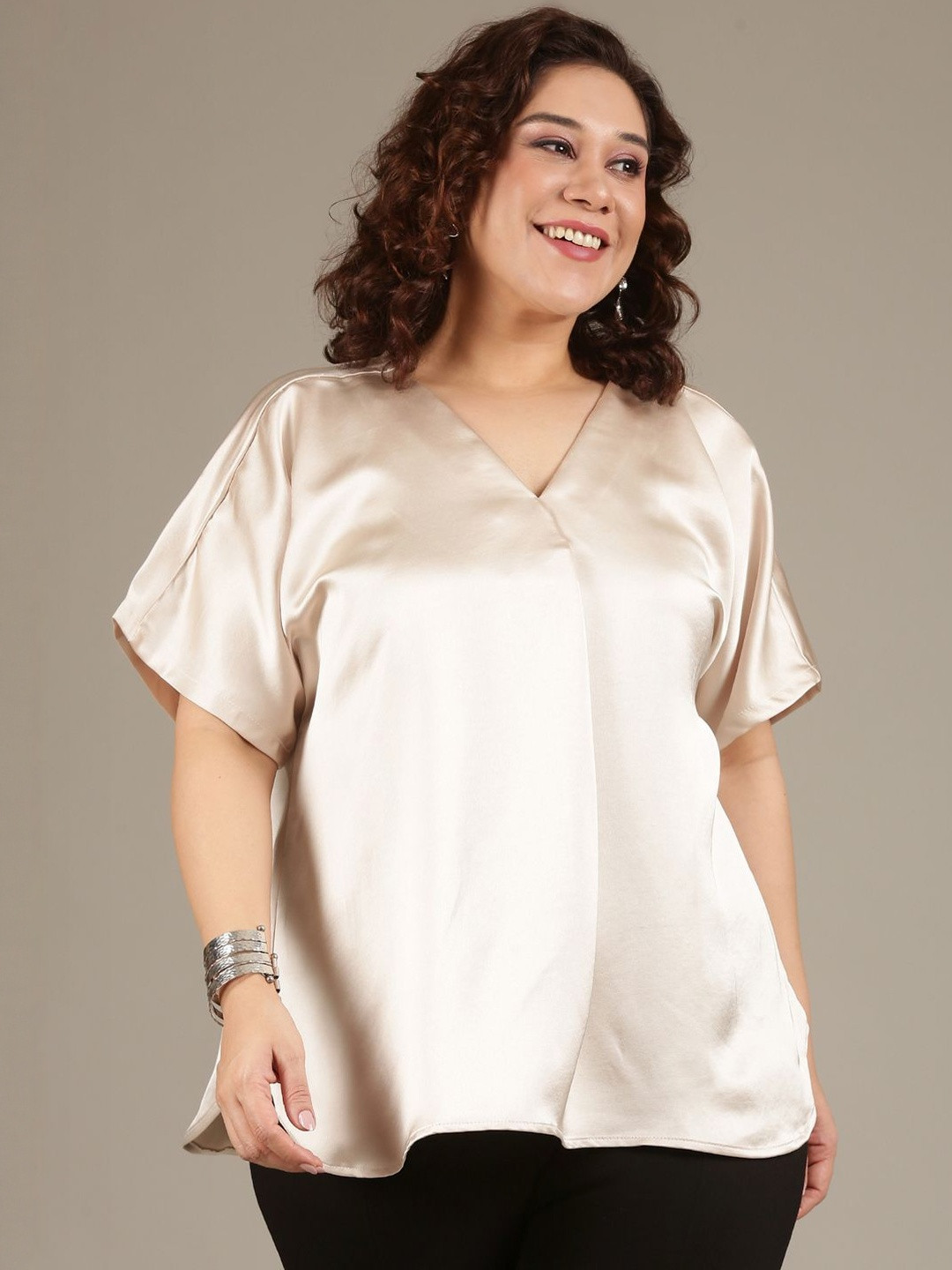 The Pink Moon V-Neck Short Sleeves Top