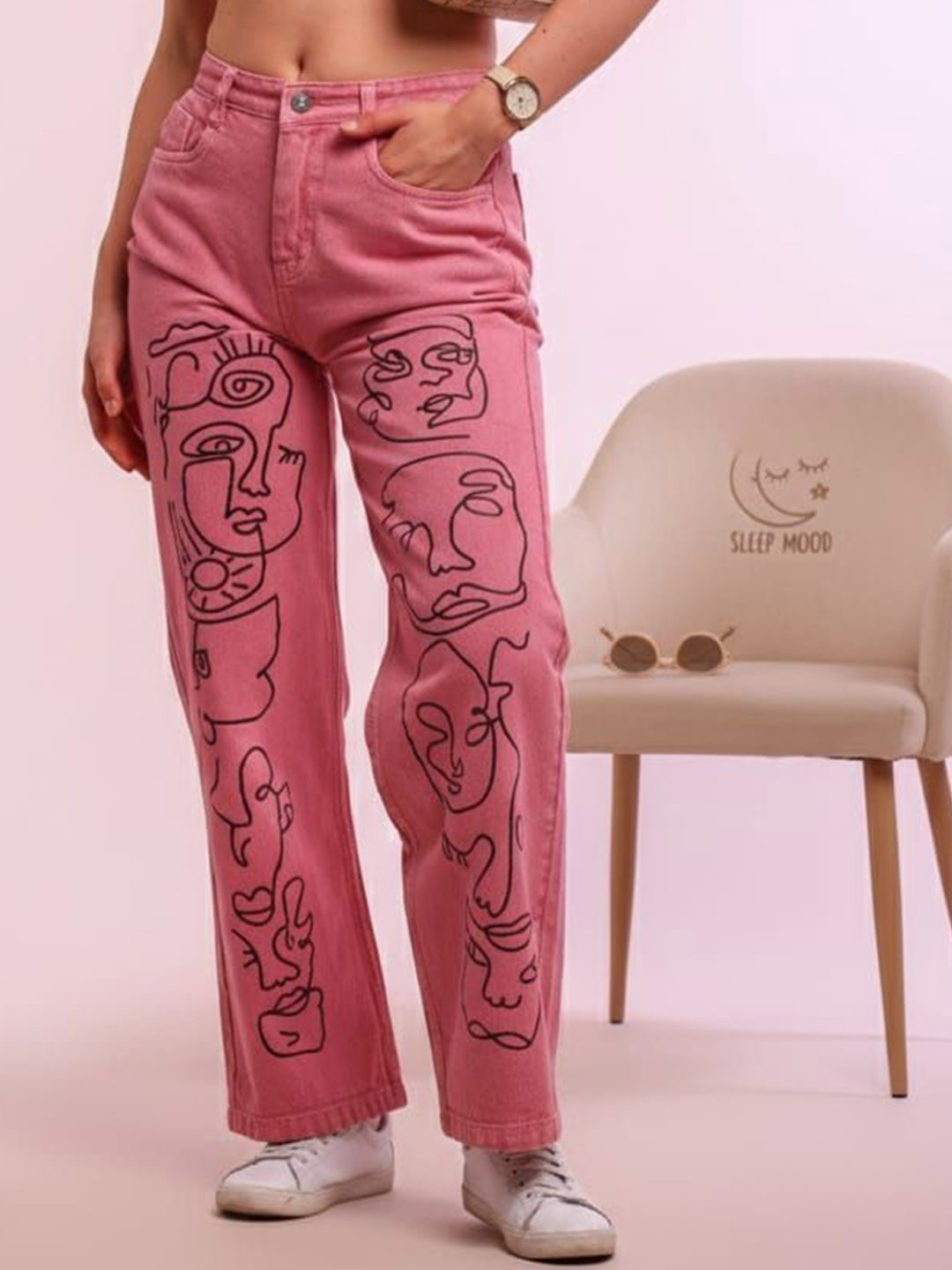 HIGH BUY Women Urban Straight Fit Mid-Rise Jeans