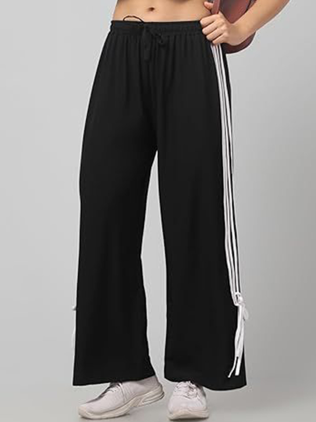ORIEX THE ORIGINAL FASHION Women Relaxed Striped Mid-Rise Relaxed Fit Trousers