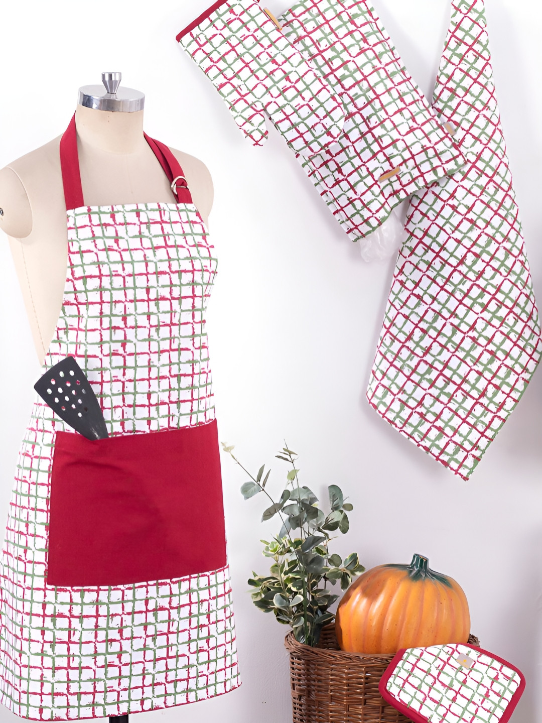 MASPAR Red 5 Pieces Geometric Printed Apron & Oven Mitts Kitchen Linen Set