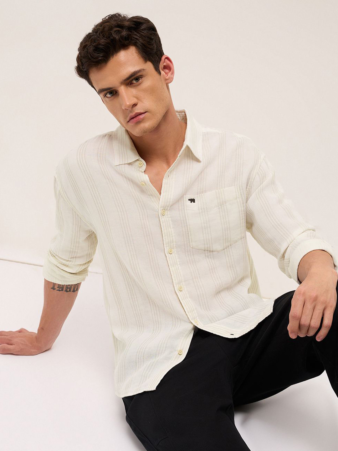 THE BEAR HOUSE Men Relaxed Fit Vertical Striped Spread Collar Pure Cotton Casual Shirt