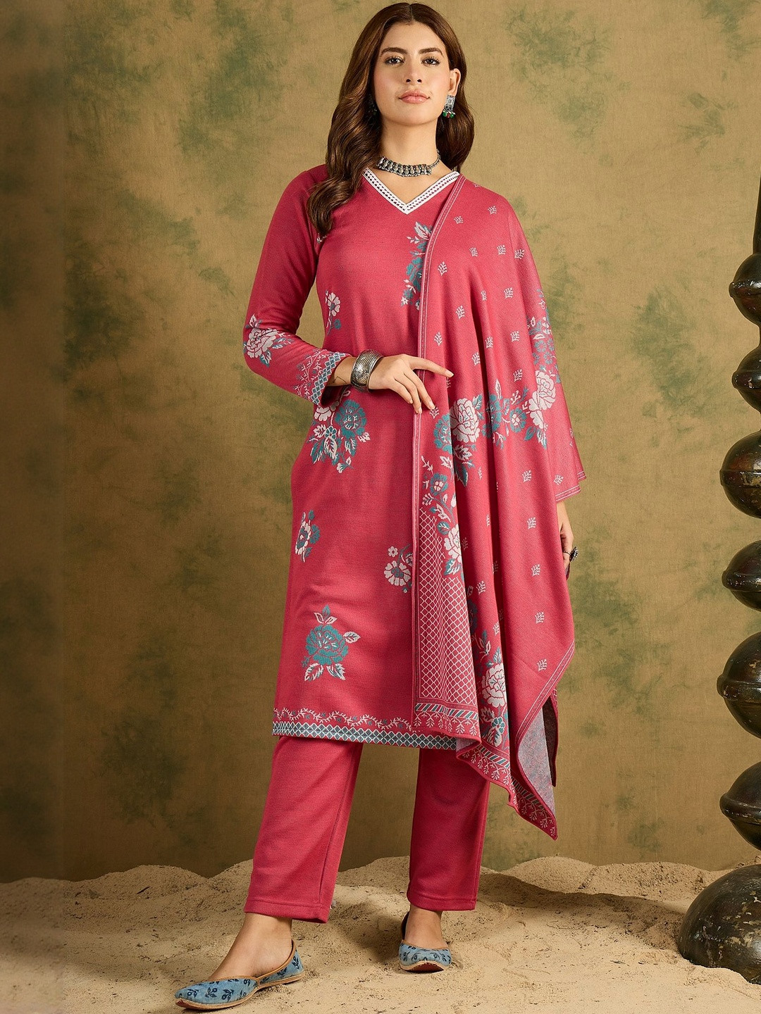 HK colours of fashion Woven Design V-Neck Straight Jacquard Kurta With Trousers & Dupatta