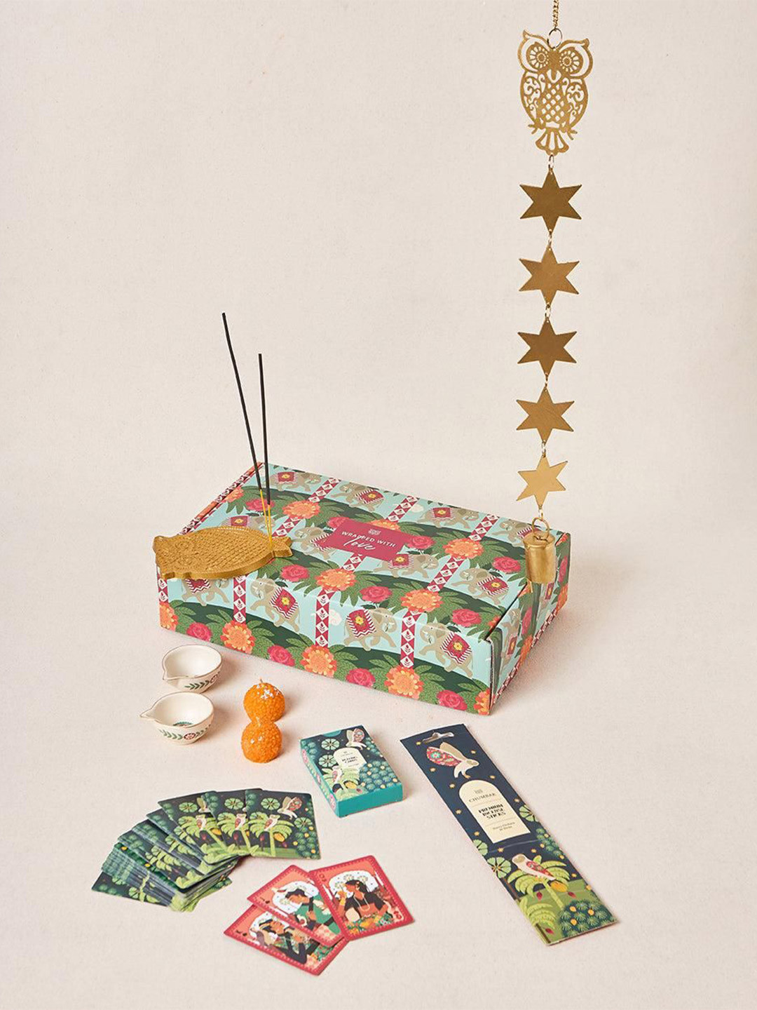 Chumbak Pink & Blue 6 Pieces Festive Charm Gift Set