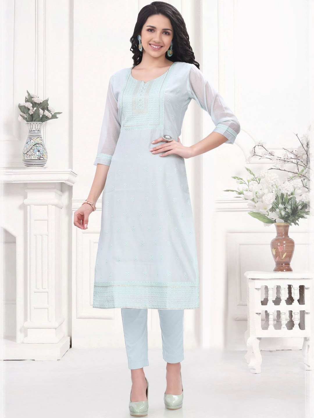 GREAT OUTFITS Floral Embroidered Round Neck Pure Silk Straight Kurta