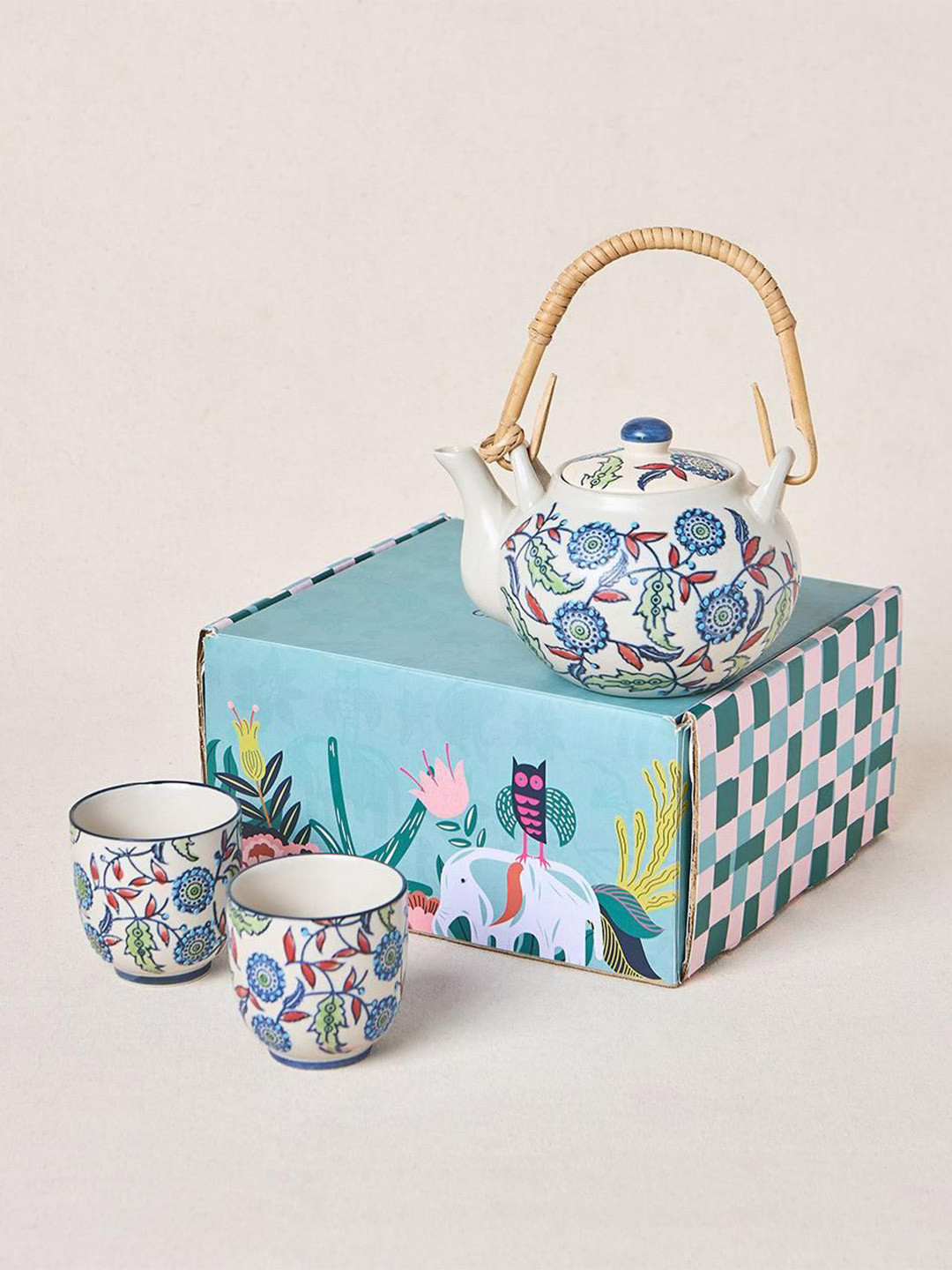 Chumbak Jaipur Backyard Blue & White 3 Pieces Dishwasher Safe Kettle and Tumblers Set