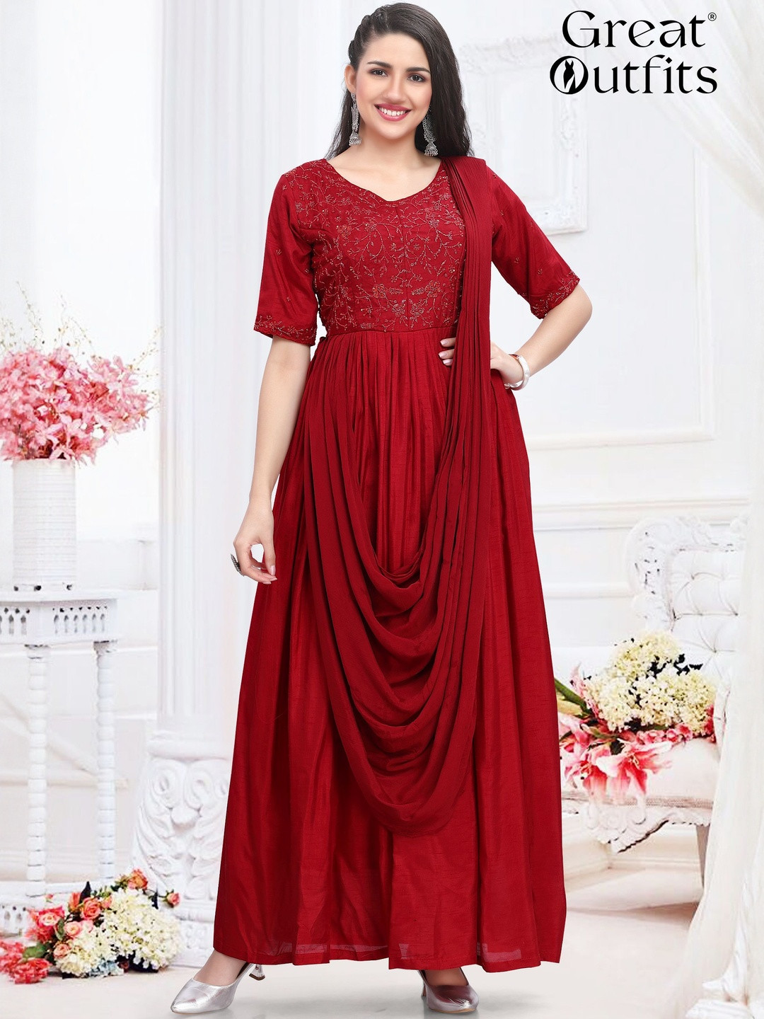 GREAT OUTFITS Women Beads and Stones Embroidered Round Neck Kurtis