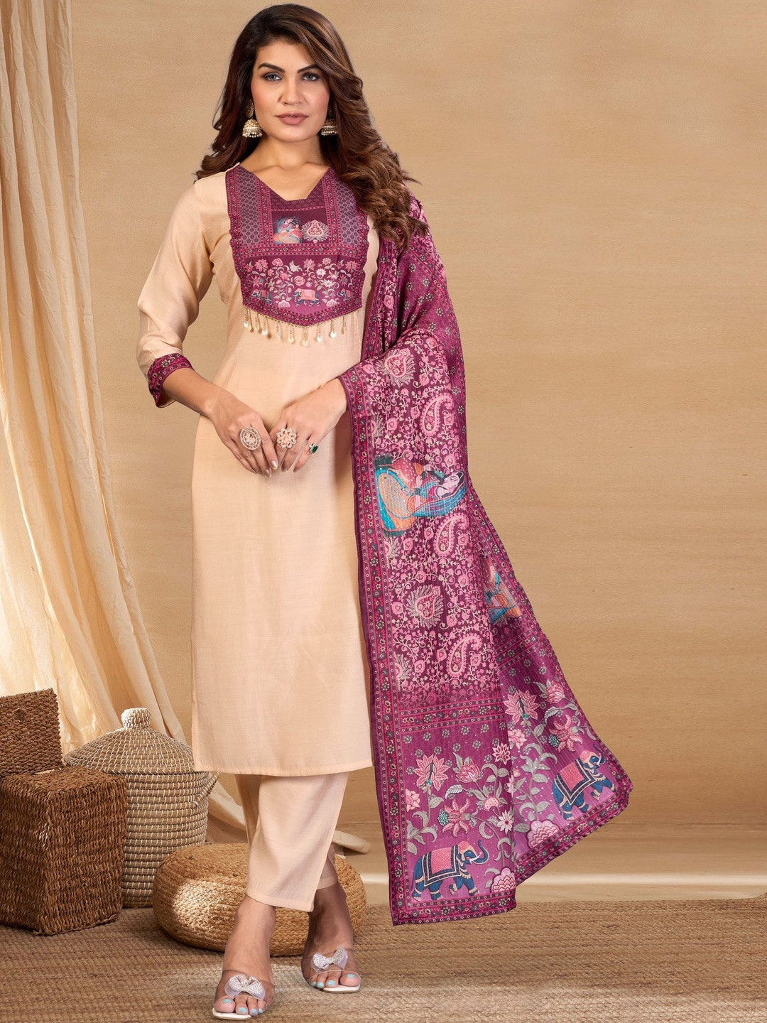 Raashi Women Printed Kurta Set