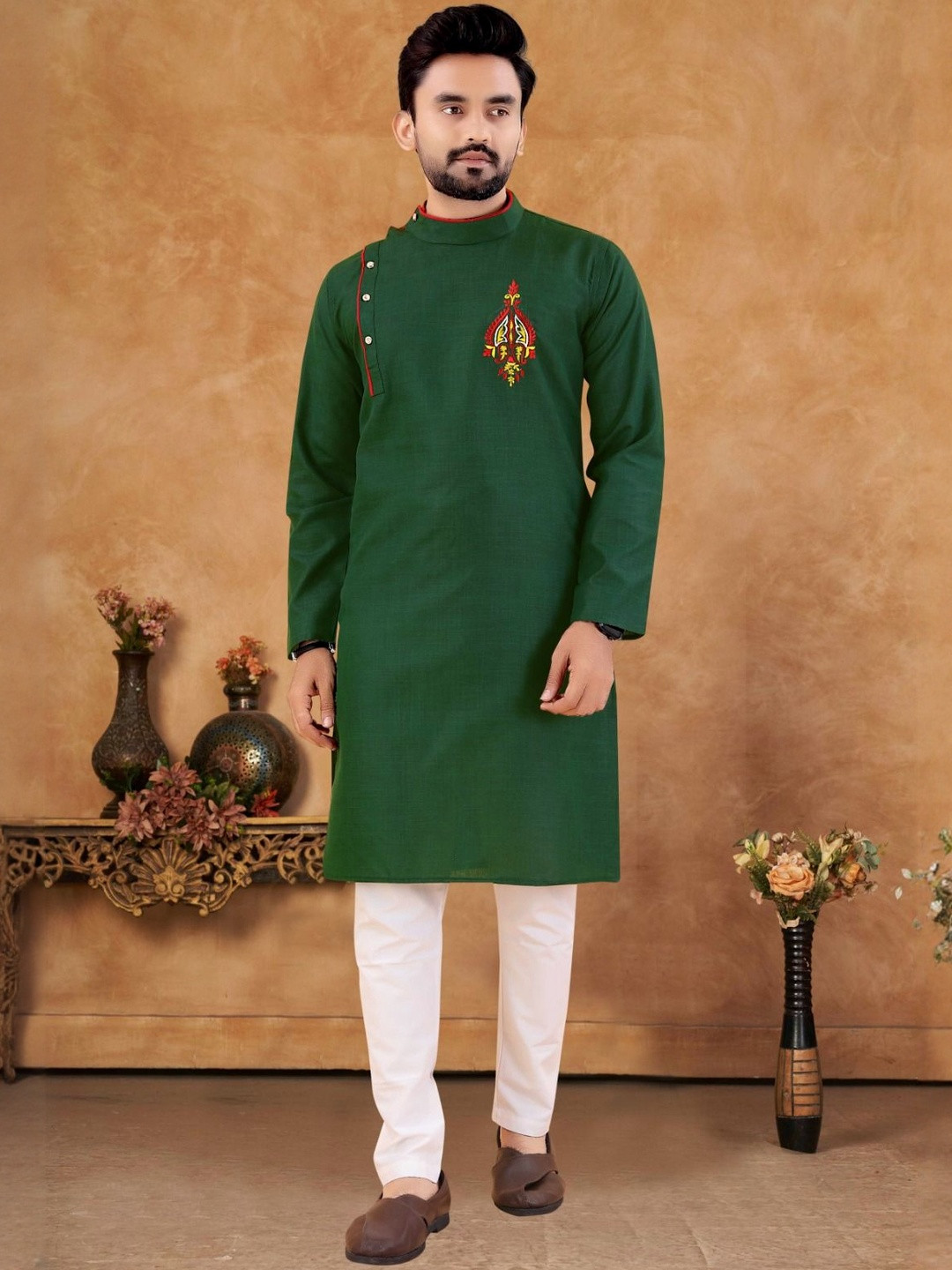 FLORESA Men Ethnic Motifs Embroidered Cotton Kurta with Pyjamas
